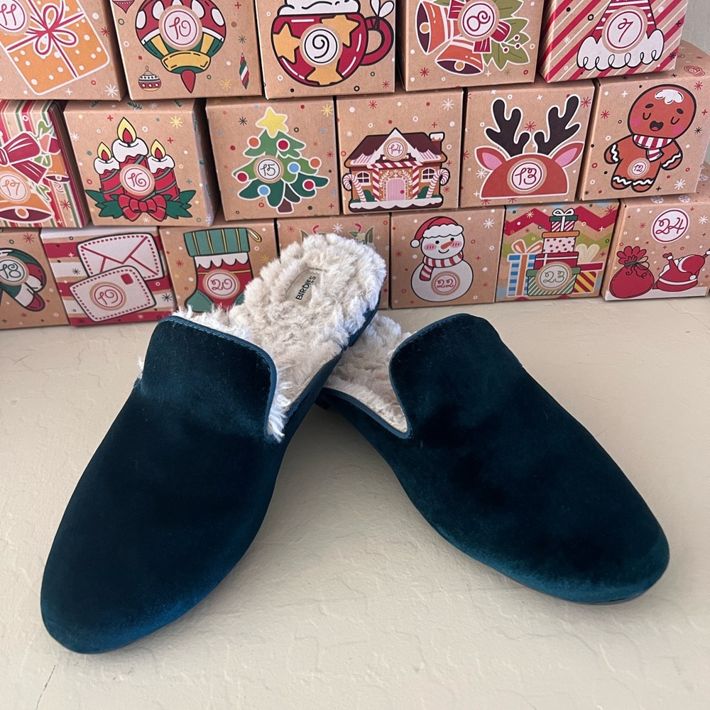 Birdies green velvet sherpa mules